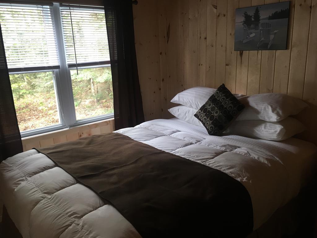 Cloverleaf Cottages Oxtongue Lake Ngoại thất bức ảnh
